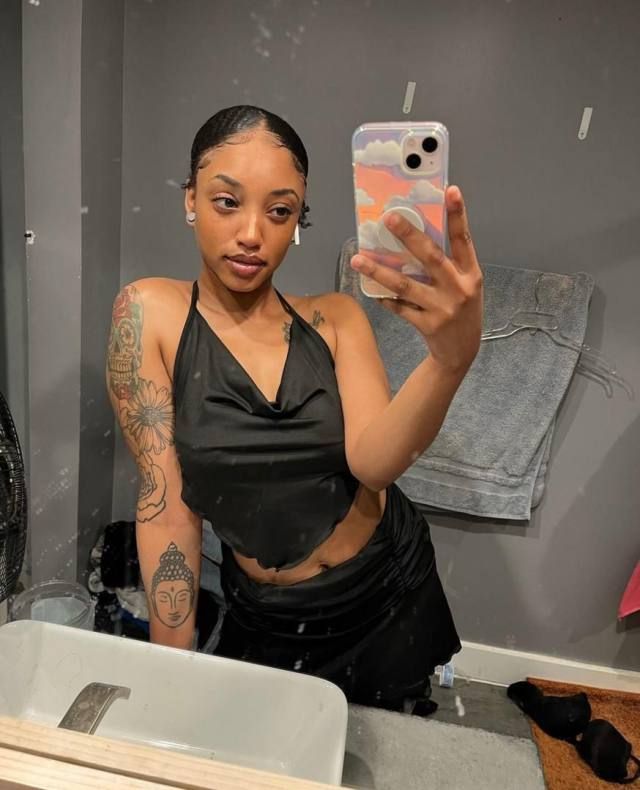 Hi guys💋✦️🖐✦💋. My name is Jane I live alone in my home, i am available for bOTH INCALLS👅and OUTCALLS👅 an appointment time in - Image 3